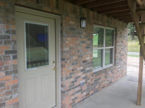 cozy, quiet, rural hideaway close to everything1